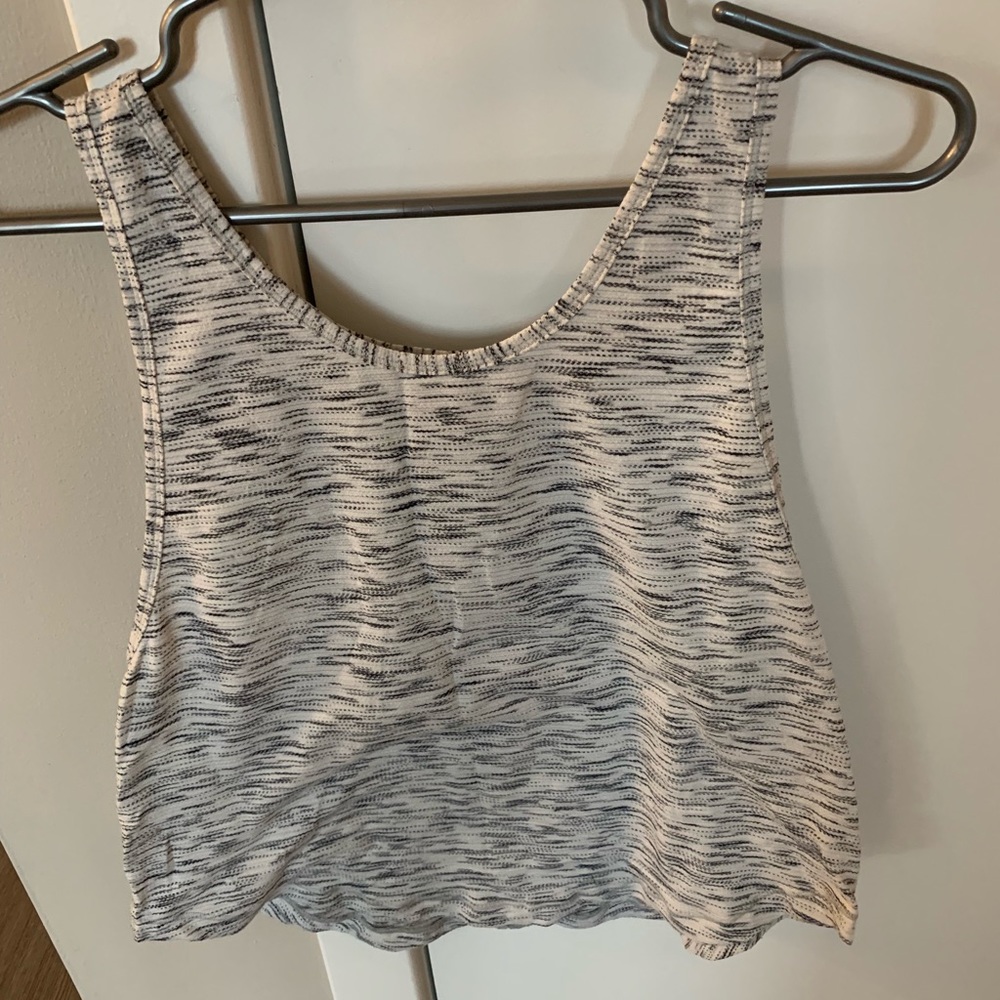 Lulu Lemon Women’s Crop Tank, Size 6